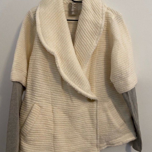Anthropologie Sweaters - Anthropologie Cream and Gray Sweater by Dolan